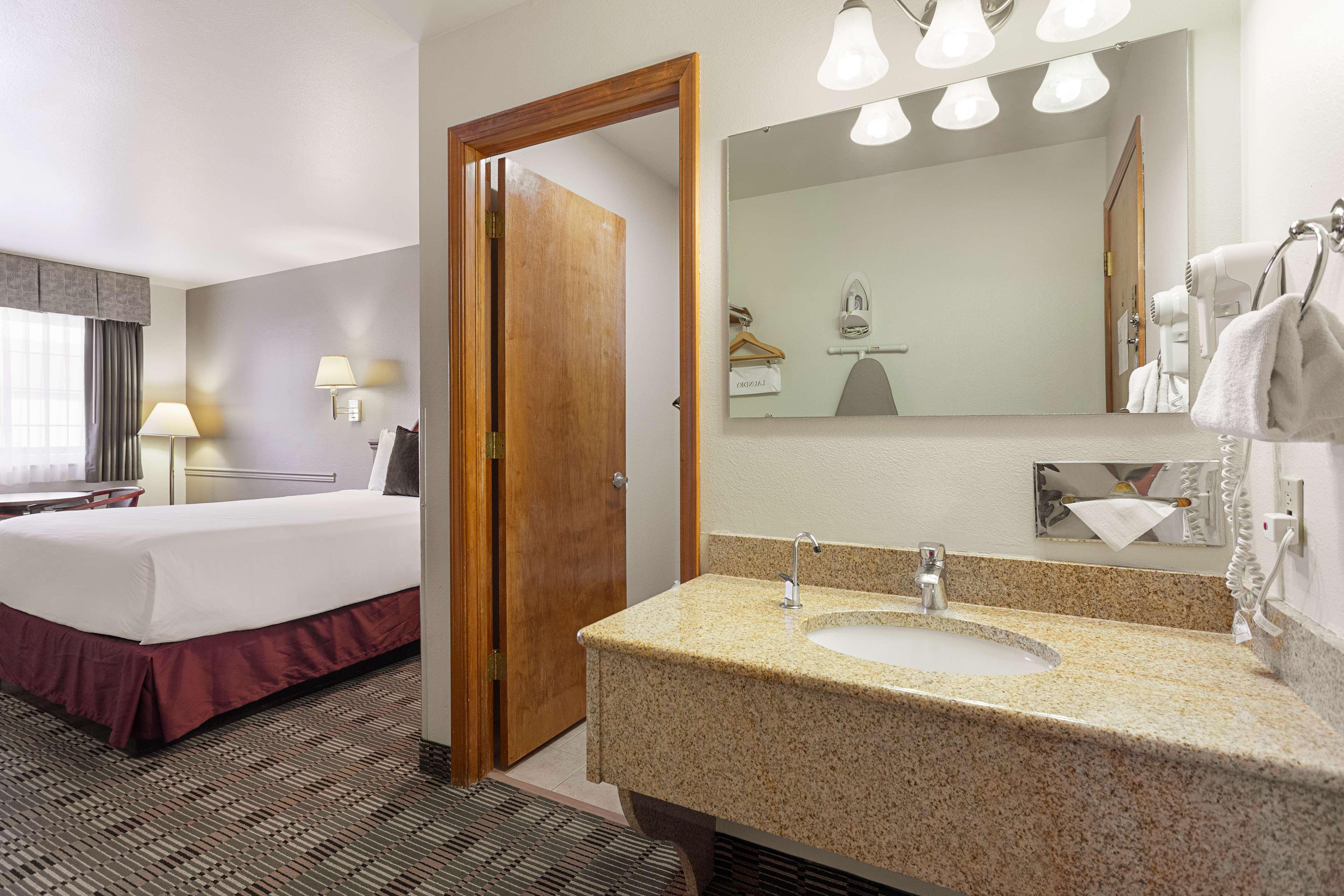 Americas Best Value Inn Burns Ngoại thất bức ảnh