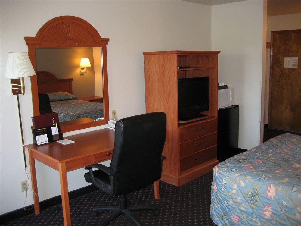 Americas Best Value Inn Burns Ngoại thất bức ảnh