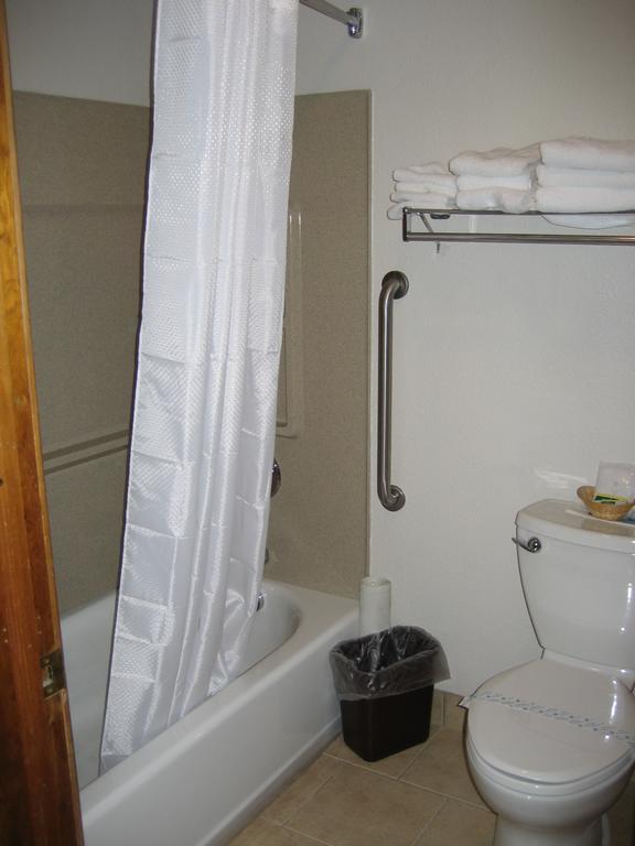 Americas Best Value Inn Burns Ngoại thất bức ảnh
